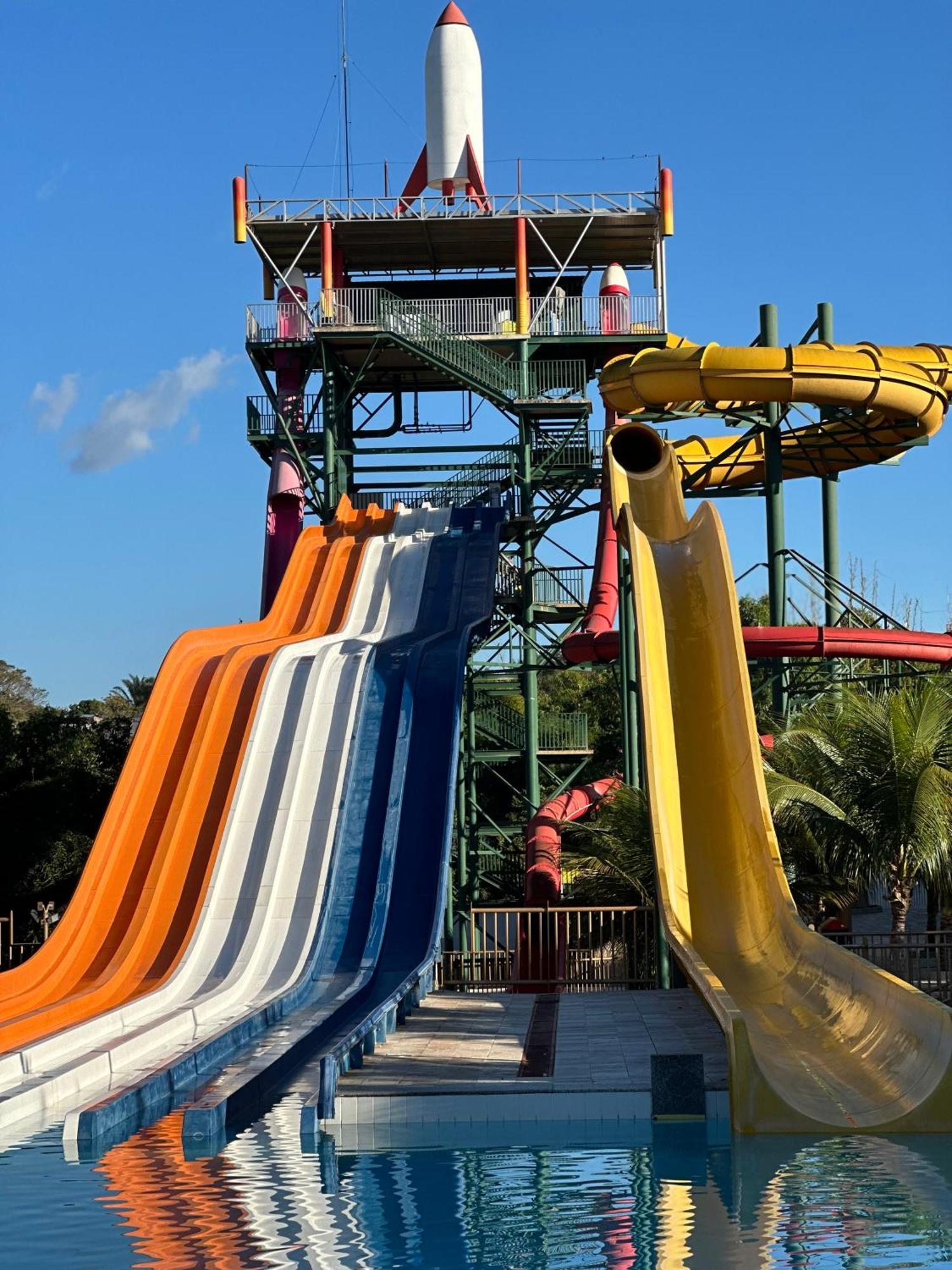 Piazza Di Roma Apartamento 915 Com Parque Aquatico Caldas Novas Luaran gambar